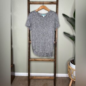 Aina Be Heather Gray Short Sleeve Tee